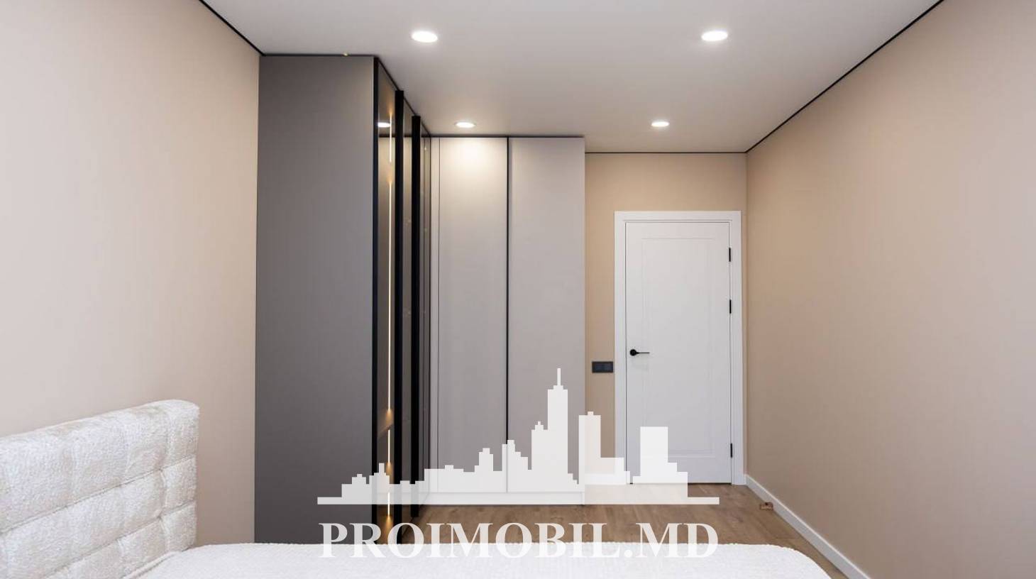 https://images.proimobil.md/N5P6SKRvU2A_7T2MAgidyIVLW84olJ3Jt8THHUI5unQ/watermark:0.75:so:0:30:0.39/resize:fill:1460:816:1/gravity:ce/bG9jYWw6Ly8vZXN0YXRlL2xyLzdkNTc2NjNhLTkzZmUtNDIzYy1hMzU4LTM2ODA3YzI3M2E1MC5qcGVn