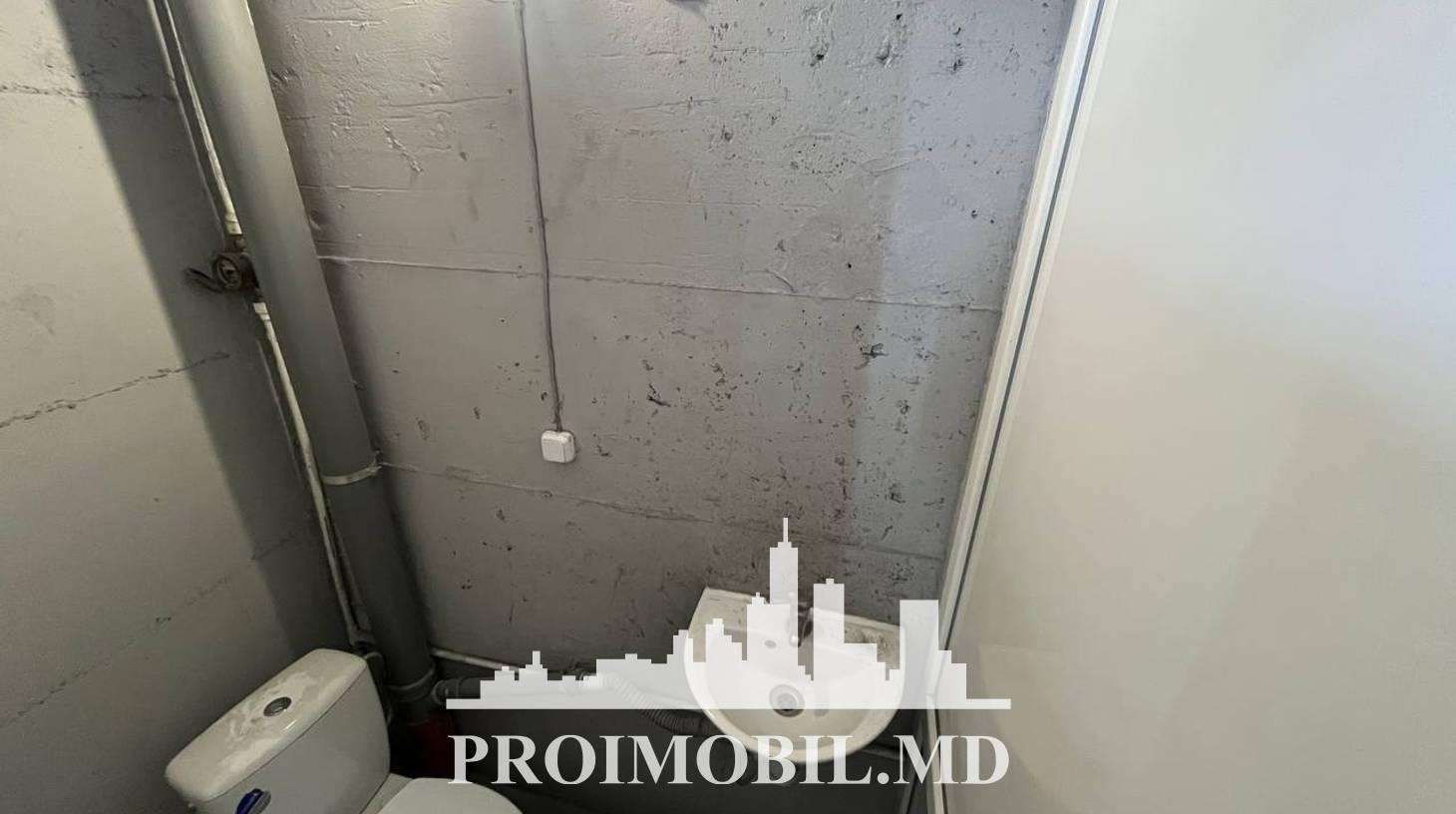 https://images.proimobil.md/N6S40eXkvtH4vWCiQ1zcNesFtJQIuUQY6JyvGwHvZTE/watermark:0.75:so:0:30:0.39/resize:fill:1460:816:1/gravity:ce/bG9jYWw6Ly8vZXN0YXRlL2xyL2UyOTk1NmM5LWRjMzctNGJiMS1iN2JmLWEyYmZkOTFjZWY3YS5qcGVn