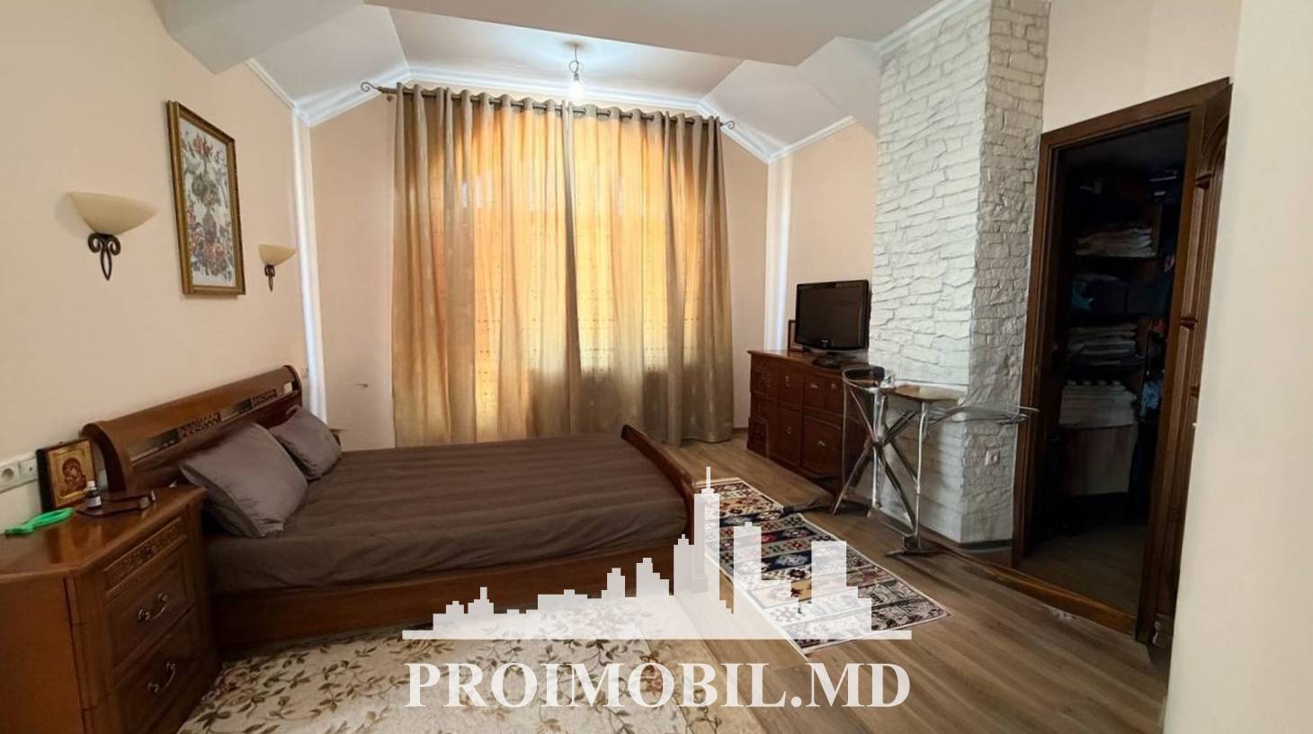 https://images.proimobil.md/N7WoJNaFS2giXJ4ycjUj0tVxyyM1f2RObYA0FbblXk8/watermark:0.75:so:0:30:0.39/resize:fill:1460:816:1/gravity:ce/bG9jYWw6Ly8vZXN0YXRlL2xyL2QyOTcwNzEyLTQwN2EtNGYyZC1hODdjLWE3ZTY2ODk4ODNhMi5qcGVn