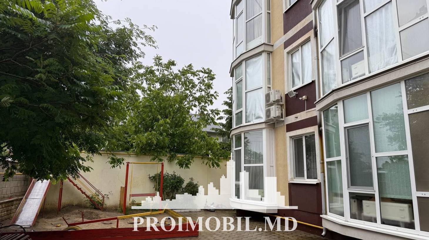 https://images.proimobil.md/N8UjWYgzQQb_Sqg6CzVwlHqqXCaEnJgGAu2yeX7UwLU/watermark:0.75:so:0:30:0.39/resize:fill:1460:816:1/gravity:ce/bG9jYWw6Ly8vZXN0YXRlL2xyL2VmODVjOTE0LWZjZmEtNDE5MC1hMDRhLTBlMWU4Y2Q0M2YyOC5qcGVn