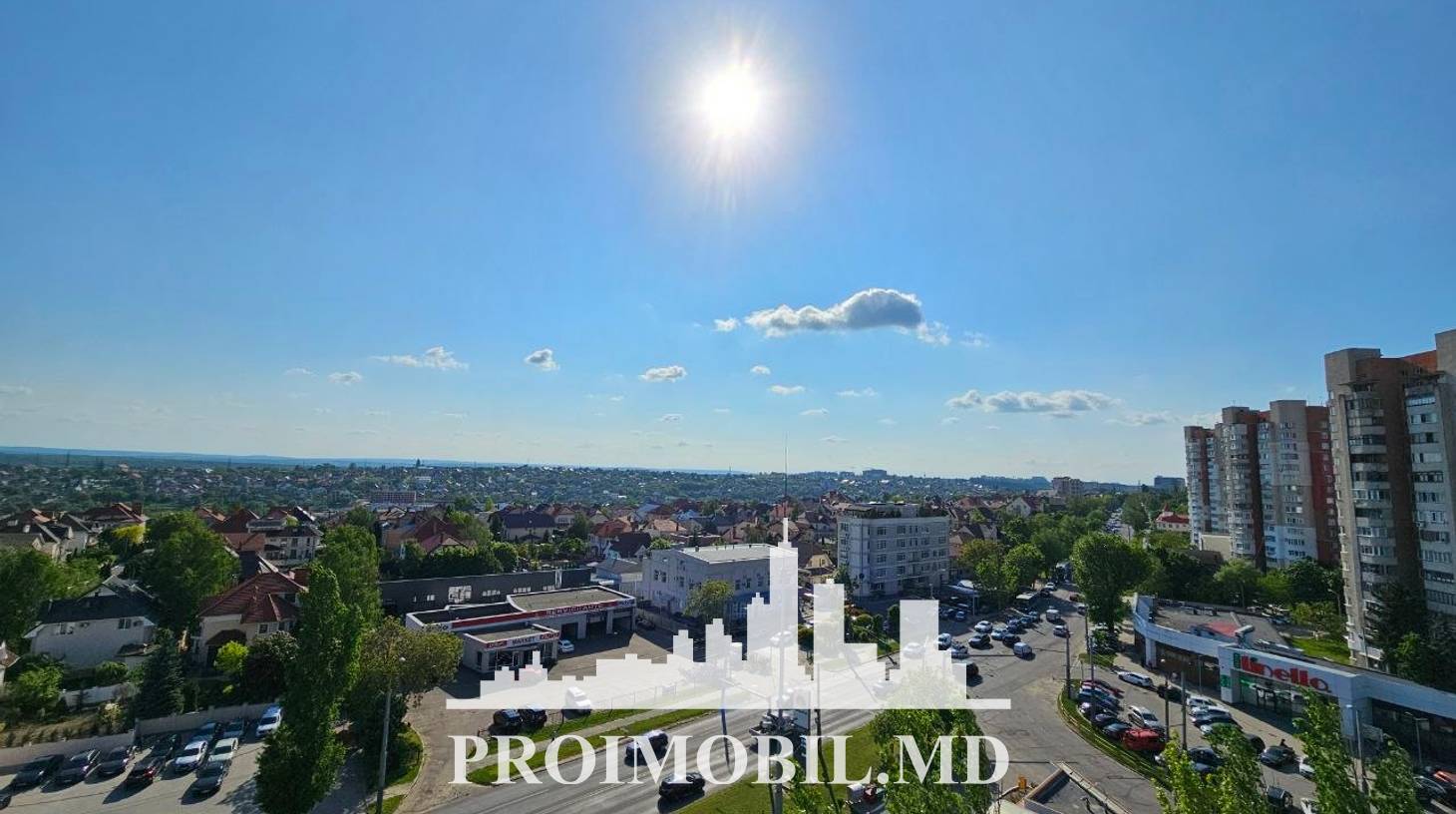https://images.proimobil.md/N8prHHejVjAUwbn8XD9NW4LYiA8Qzd7sZDprVL7SILg/watermark:0.75:so:0:30:0.39/resize:fill:1460:816:1/gravity:ce/bG9jYWw6Ly8vZXN0YXRlL2xyL2IzMGQyMWEzLTM1YWMtNDAzZC04OTc4LTMxZWY0NDJjNDJjZS5qcGVn