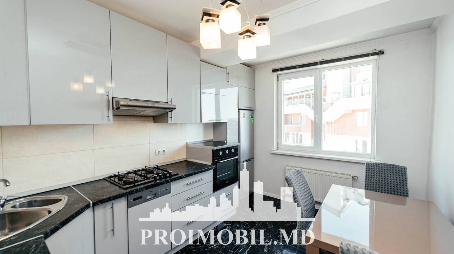 https://images.proimobil.md/NEzdvmm69Pk33riVUJEX8gLxeR5HDJ3ihITeQ6j9ZdE/watermark:0.75:so:0:30:0.39/resize:fill:1460:816:1/gravity:ce/bG9jYWw6Ly8vZXN0YXRlL2xyLzdmMjJiN2ZjLTkyMzItNDg1Mi1iNzFmLTM1NTA0MDkxZTQzYy5qcGVn