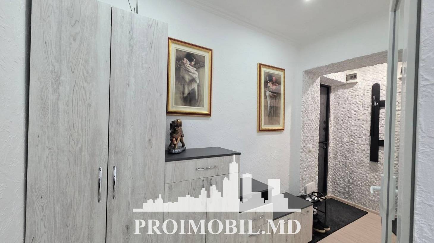 https://images.proimobil.md/NFcKmXNTTKi3SR6E0-dwhL9jx97GNSQBrd3vzmKonNo/watermark:0.75:so:0:30:0.39/resize:fill:1460:816:1/gravity:ce/bG9jYWw6Ly8vZXN0YXRlL2xyLzNmZTEwZTQ0LWQ5MDgtNDEwMS05NjlkLTU2MWU2N2Q3MmU2Ny5qcGVn