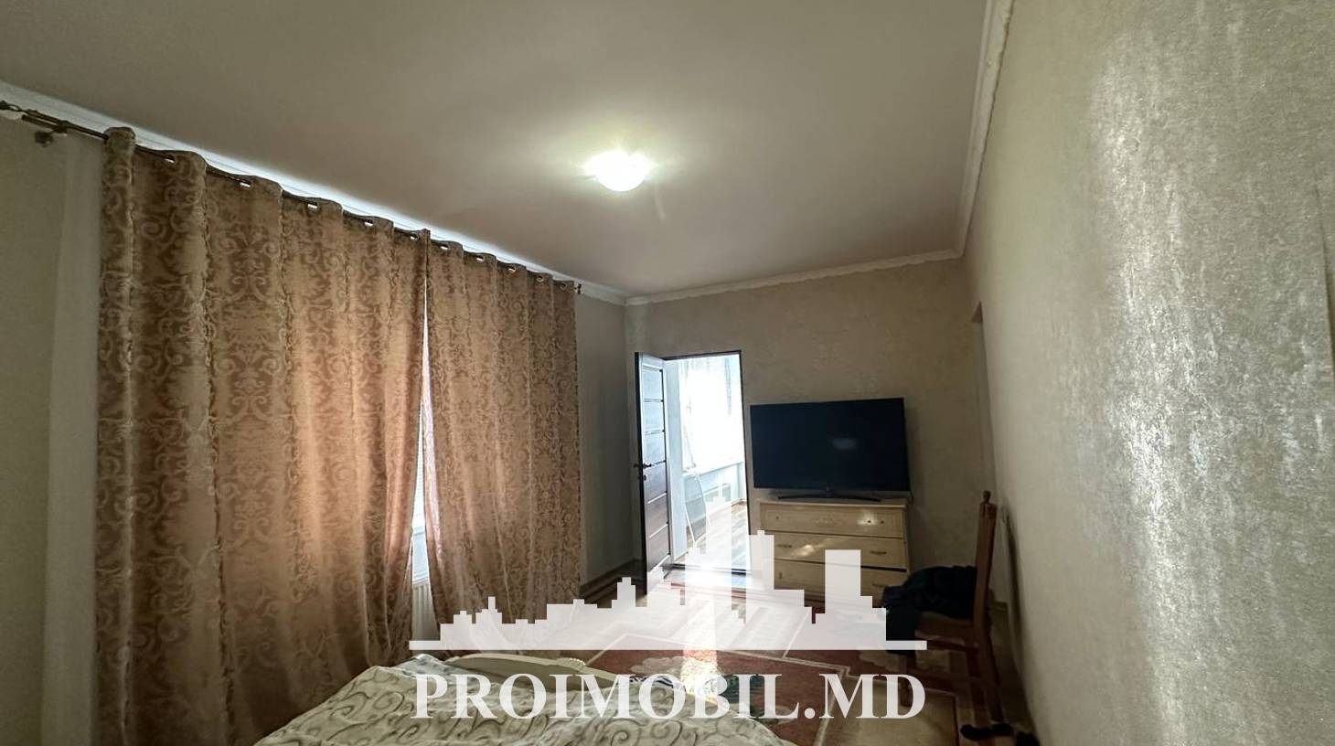 https://images.proimobil.md/NGgJRG196QYyxtzCLTKaaXorB0V6KlVWnQbxKOFJcWQ/watermark:0.75:so:0:30:0.39/resize:fill:1460:816:1/gravity:ce/bG9jYWw6Ly8vZXN0YXRlL2xyLzMxNDM0MTQ0LTE5Y2EtNGRmYi05YWQ2LTZhMzdhYTgyODYzNy5qcGVn