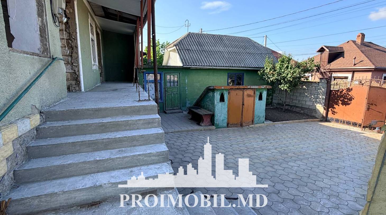 https://images.proimobil.md/NH5F1Z0r8x7ifUsjXyDvdLkQGrxUXzgUrOc0vPrbxtg/watermark:0.75:so:0:30:0.39/resize:fill:1460:816:1/gravity:ce/bG9jYWw6Ly8vZXN0YXRlL2xyLzg3ZWYwMzViLWI0YjctNDAxYS1iMmE2LTU5ZTI1MWY5MmIzNC5qcGVn