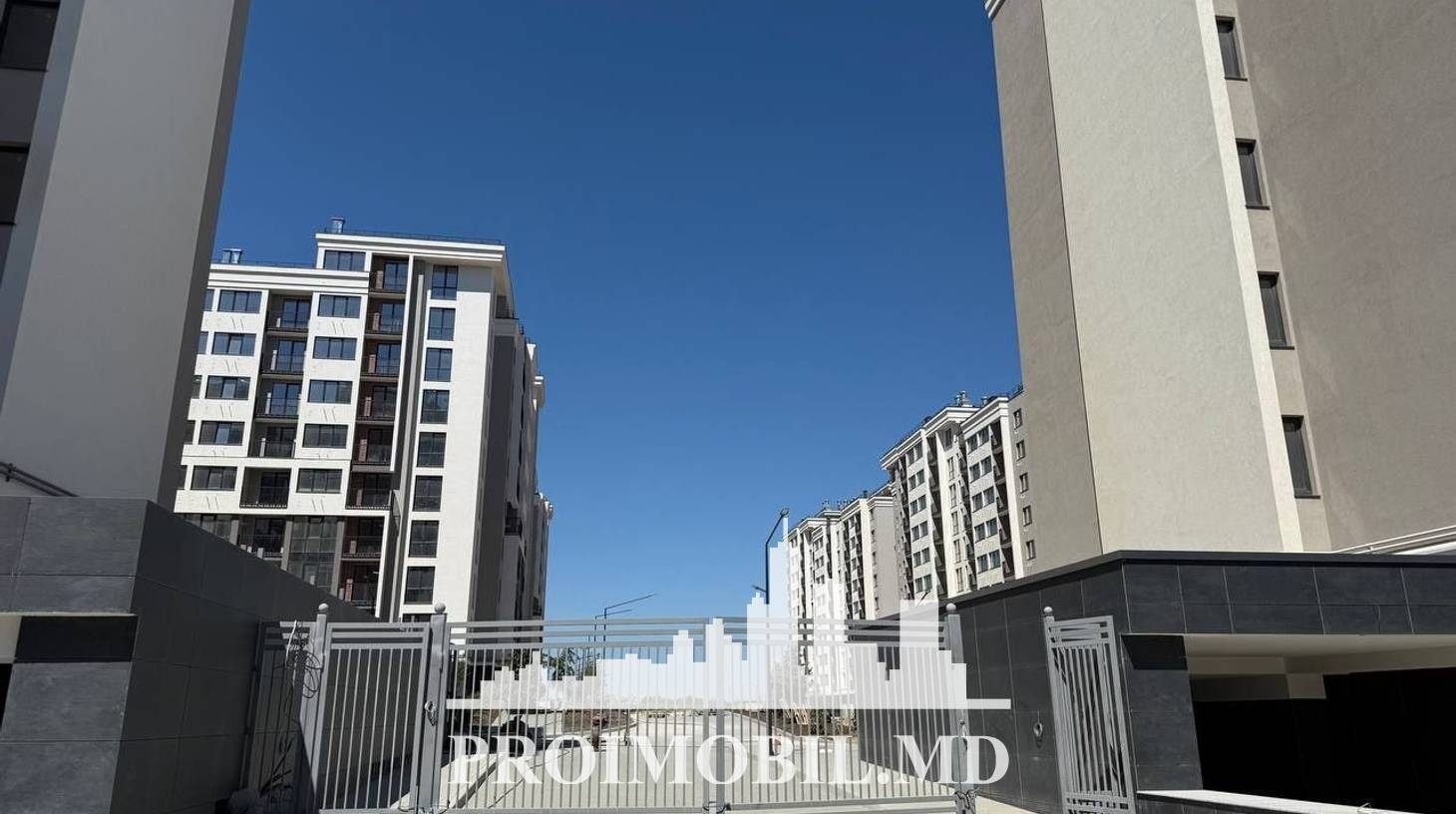 https://images.proimobil.md/NHcUXsG-QpL6p7hATs44a4dlhxzaWc-FJhlRjFph1Hw/watermark:0.75:so:0:30:0.39/resize:fill:1460:816:1/gravity:ce/bG9jYWw6Ly8vZXN0YXRlL2xyLzU1OTc0Nzc3LTBmOGUtNGVkOS1iNTdjLTVmNTQyYTA4ZGE4Zi5qcGVn