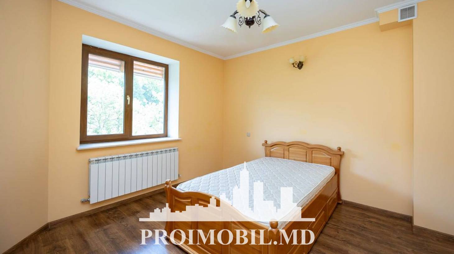 https://images.proimobil.md/NITa-1fSuEudgb5KiKeos5wau3hcs2D87HZ8D5XthdE/watermark:0.75:so:0:30:0.39/resize:fill:1460:816:1/gravity:ce/bG9jYWw6Ly8vZXN0YXRlL2xyLzEyYjBjMGI3LWJmYzgtNDA3YS04OWMzLTViN2Y0YzllMTljZS5qcGVn