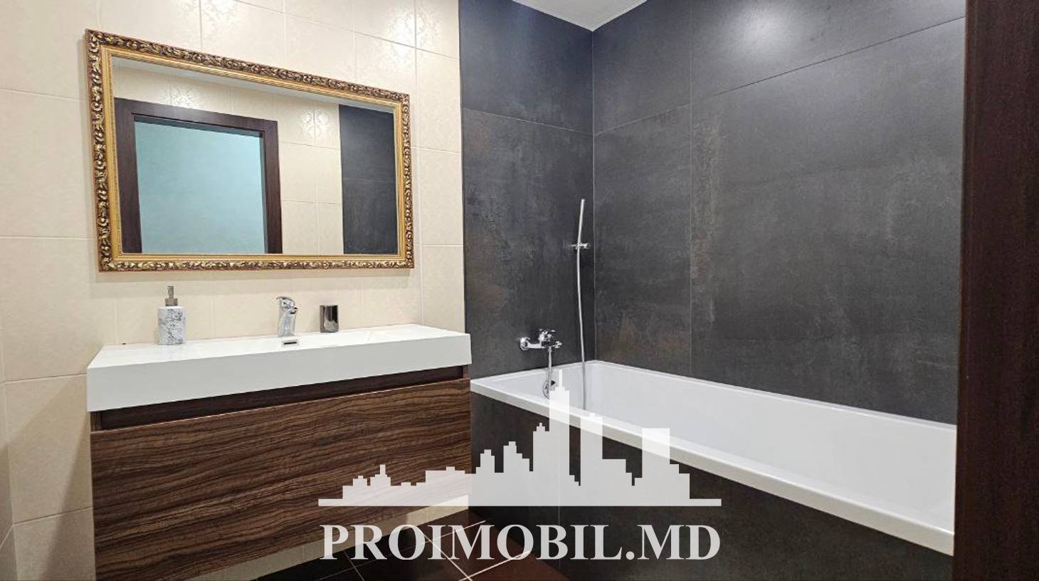 https://images.proimobil.md/NIyys8dZaGBUuNPJZYzM6AkEiB-kwUI12y71jFgObkk/watermark:0.75:so:0:30:0.39/resize:fill:1460:816:1/gravity:ce/bG9jYWw6Ly8vZXN0YXRlL2xyLzQ3YzcwZDA1LTZjNjQtNDcwNi04YzYxLTM2ZDAxMjZjYzIxMS5qcGVn
