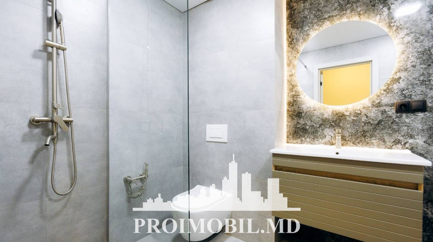 https://images.proimobil.md/NOPqKqwyLJuSyEyDMTux5013ZuHIrnCM47z-bgpCmts/watermark:0.75:so:0:30:0.39/resize:fill:1460:816:1/gravity:ce/bG9jYWw6Ly8vZXN0YXRlL2xyL2VmZTVjYmM0LTcxNDYtNDY4YS04ZTk5LWZkMTNmZDNhNjhmNC5qcGVn