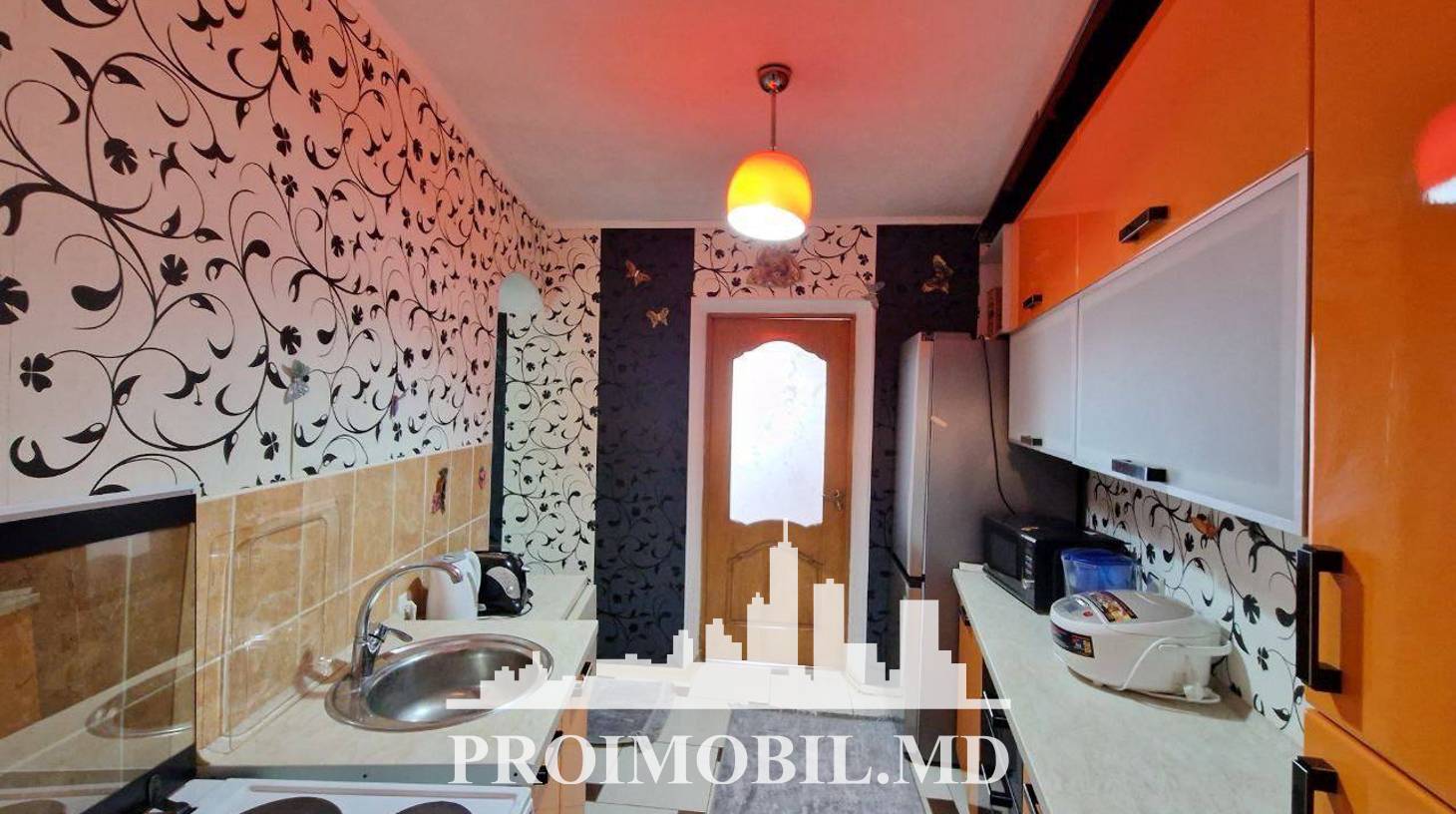 https://images.proimobil.md/NPmRVq81uro72CBxNahEYeFG_qYPgcMHY0Ow5Jpfi38/watermark:0.75:so:0:30:0.39/resize:fill:1460:816:1/gravity:ce/bG9jYWw6Ly8vZXN0YXRlL2xyLzY4YTU0ZjlkLTU0Y2ItNDA1ZS04YmVjLWU1NjI4M2YyNTQyYy5qcGVn