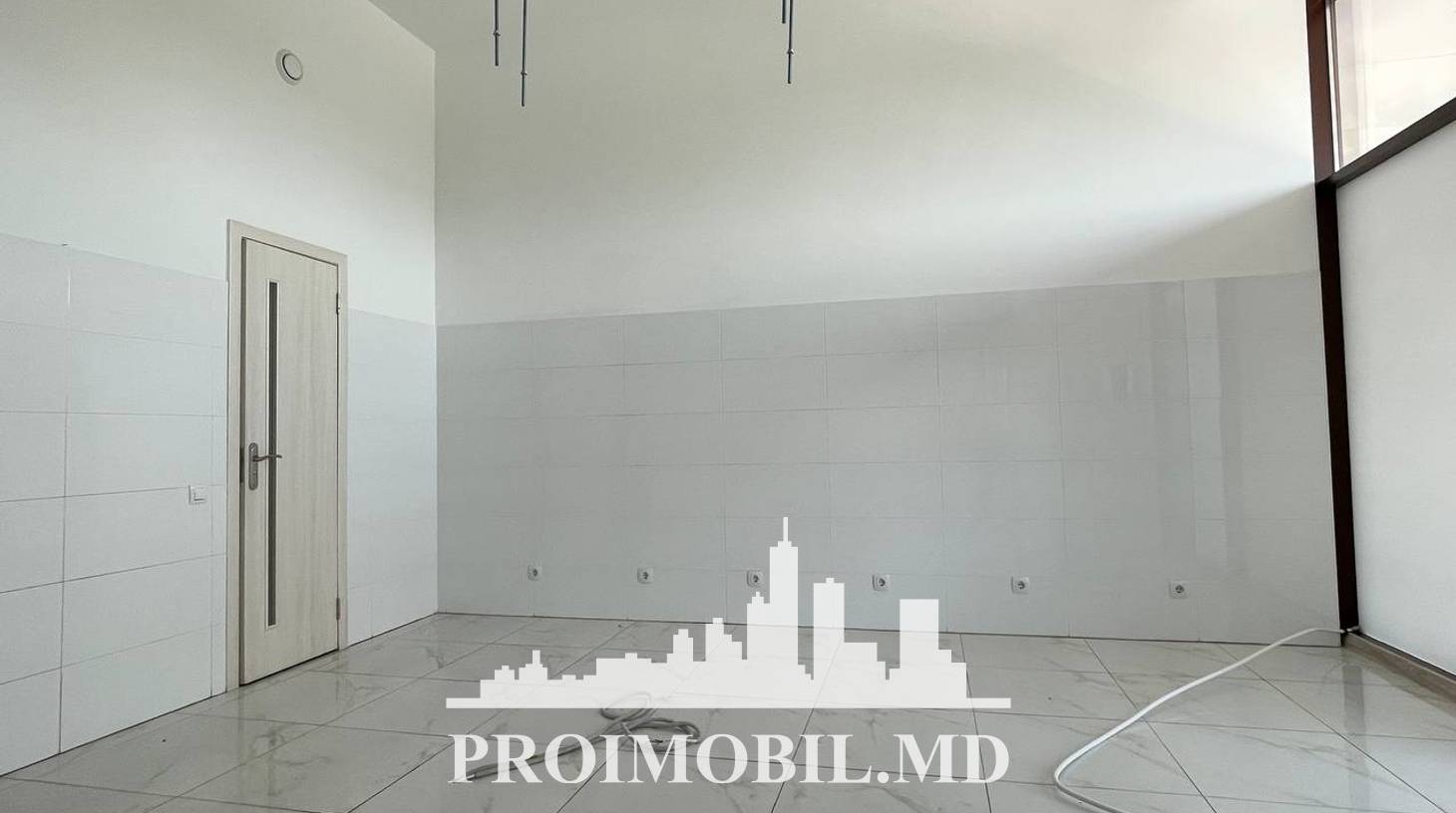 https://images.proimobil.md/NQ2J_jBRO7YMJFtPfXR8HM1s70CofyUKdN6pD5i3U2A/watermark:0.75:so:0:30:0.39/resize:fill:1460:816:1/gravity:ce/bG9jYWw6Ly8vZXN0YXRlL2xyL2VmMzRhZjU3LTNkNmMtNDMyNi1hN2FiLWI4NmZiYzU1ZThlNS5qcGVn