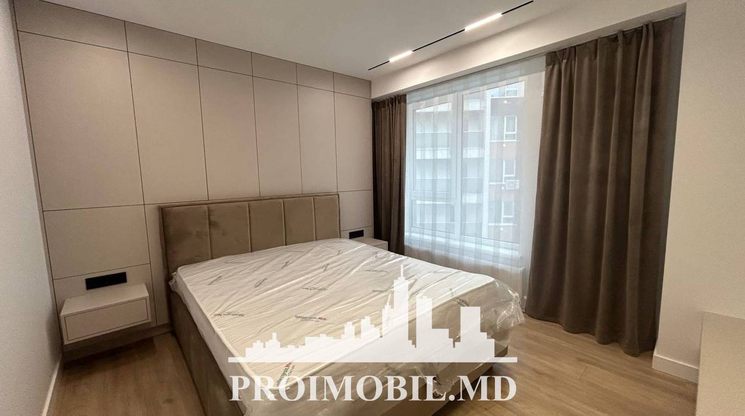 https://images.proimobil.md/NSklZLi3bEk5kVt0g9wAc9v8Cpl3j0dqi1UInFt3be8/watermark:0.75:so:0:30:0.39/resize:fill:1460:816:1/gravity:ce/bG9jYWw6Ly8vZXN0YXRlL2xyL2IwZWJhYjFjLWZlMDMtNDgyYi1hN2I5LTMzMmM2MGEzZjBiYS5qcGVn