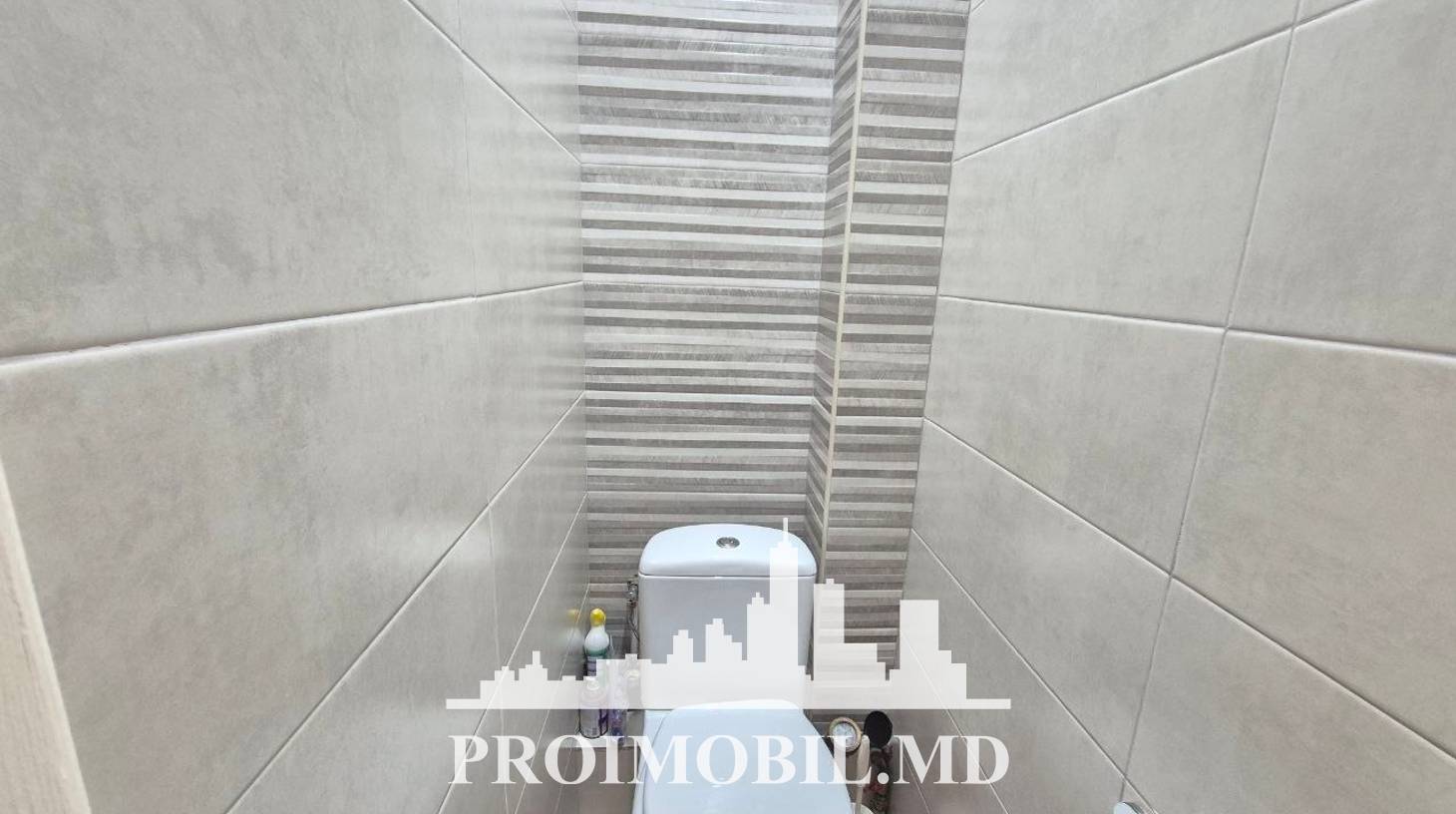 https://images.proimobil.md/NYUaIDaqtJ4abKDg5p-ATzbvzmAWO9zDBF9Dhg8ro1I/watermark:0.75:so:0:30:0.39/resize:fill:1460:816:1/gravity:ce/bG9jYWw6Ly8vZXN0YXRlL2xyLzI0NDc5NGZjLTU1ZjktNDUxNS05OWRlLWE1ZDI3NWViZTdjMi5qcGVn