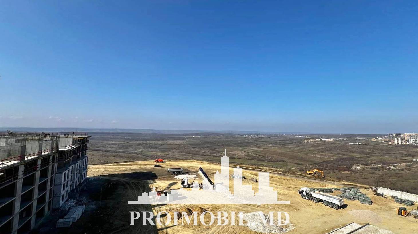 https://images.proimobil.md/NbhN2L-6R8QFNWGoB0a5qXa1dQb0D92khIx83XLuRxk/watermark:0.75:so:0:30:0.39/resize:fill:1460:816:1/gravity:ce/bG9jYWw6Ly8vZXN0YXRlL2xyLzM3NmVjZTk2LWQxNTgtNDAzNS05MWYxLWU2NmI3NWNkMjVjYS5qcGVn
