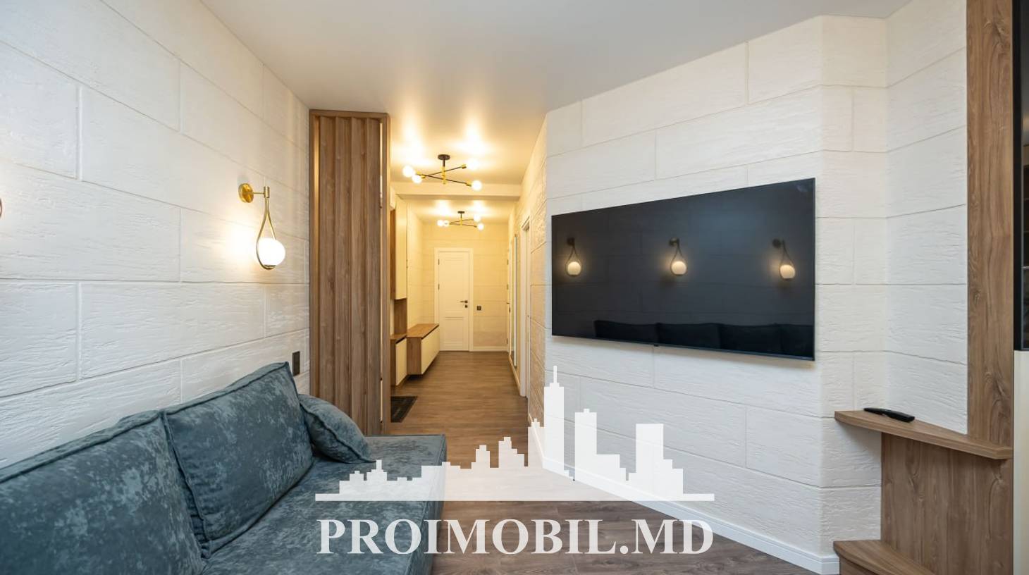 https://images.proimobil.md/Nd3Yj-GIWY6Z9yEtUmqsu1JcKemMvBLhVjZJe6g3AoA/watermark:0.75:so:0:30:0.39/resize:fill:1460:816:1/gravity:ce/bG9jYWw6Ly8vZXN0YXRlL2xyL2ZhZmYyOTMwLTM5YWUtNGI5MS1iMTI4LTMxYTNiMmEyNTQ3Zi5qcGVn
