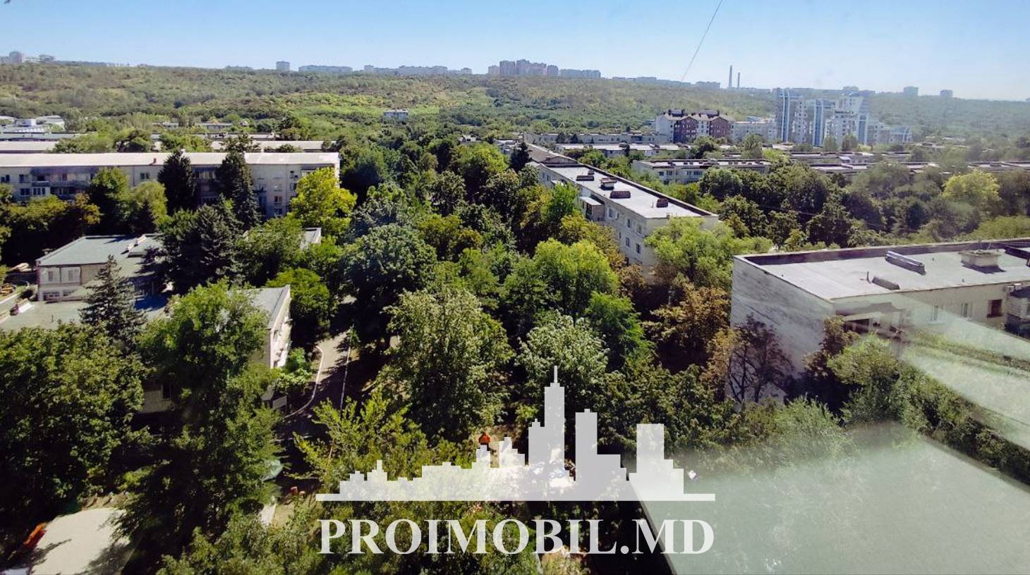 https://images.proimobil.md/Nfbr5BrIxDm4oz6JA1vk7lsd2vaRuULAHuEahTFxlWs/watermark:0.75:so:0:30:0.39/resize:fill:1460:816:1/gravity:ce/bG9jYWw6Ly8vZXN0YXRlL2xyLzFmYmM0M2UwLTVjZWUtNDU2ZS1iOWI4LTI0YThlZTVlZjRhNS5qcGVn
