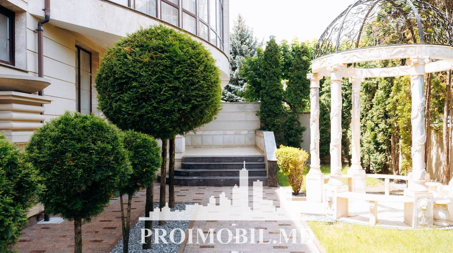https://images.proimobil.md/Nfv07ikNRgJm-kdhXgzGuykq7cbRNuPSrAsDCZouVdQ/watermark:0.75:so:0:30:0.39/resize:fill:1460:816:1/gravity:ce/bG9jYWw6Ly8vZXN0YXRlL2xyL2VhOTkwNzZmLWI0MWItNDE3OS1hYWVjLTRkZDJkNDg0NmJmOS5qcGVn