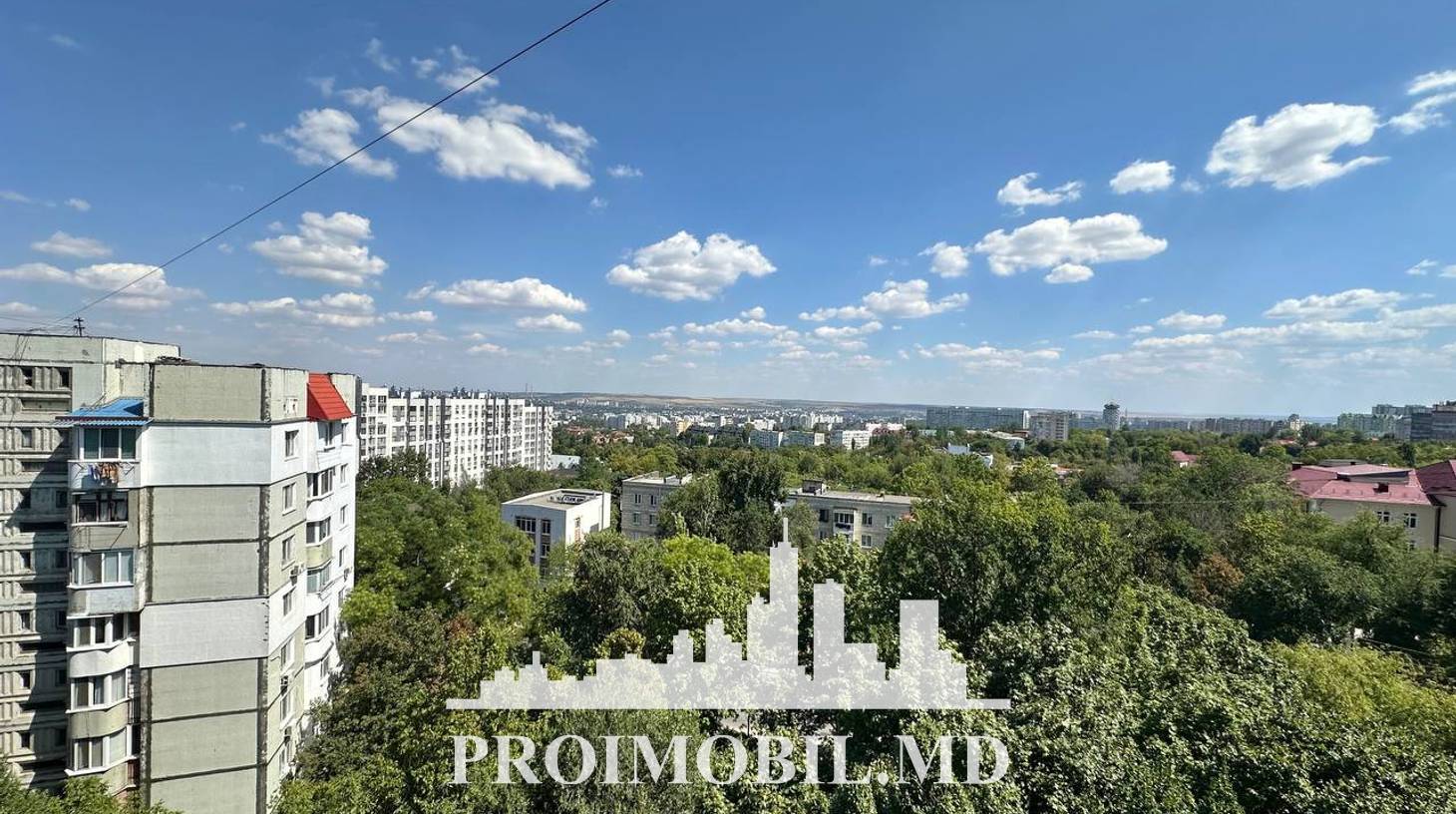 https://images.proimobil.md/NgCxK1qdAG7cAC-GO4qotAW-cVjDktlxuuMgP841cZU/watermark:0.75:so:0:30:0.39/resize:fill:1460:816:1/gravity:ce/bG9jYWw6Ly8vZXN0YXRlL2xyLzE4NmY0N2RiLTVjM2MtNDNiOS1iYmE2LThlMWMwMjRmNmU0OC5qcGVn