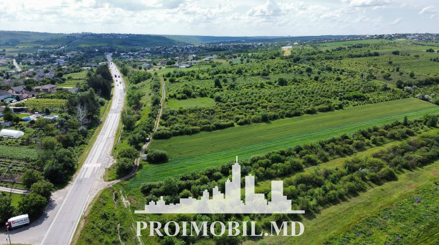 https://images.proimobil.md/NgYzNoKSi7npO7bjOm23XWvTHnS7e3OhKEFkBvWz4PY/watermark:0.75:so:0:30:0.39/resize:fill:1460:816:1/gravity:ce/bG9jYWw6Ly8vZXN0YXRlL2xyLzMzYzU5YzEyLTVlY2ItNGEzZC1hYjM3LThiMmRkMjdmNjI2OC5qcGVn