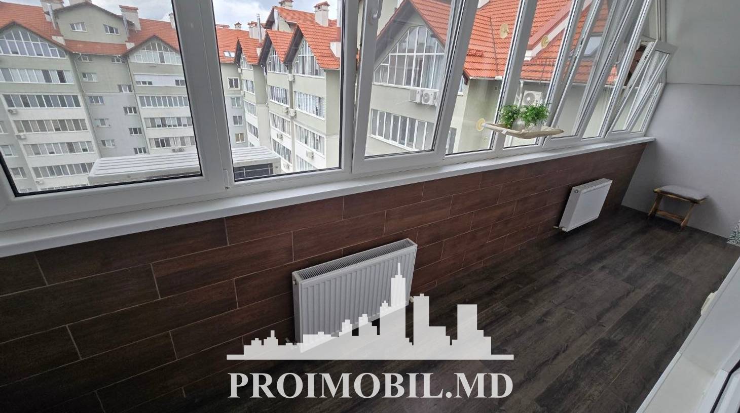 https://images.proimobil.md/NlwjTb3jt_JU_relEnMfSgqTy6ZA9Ewino2Ul6pF8aE/watermark:0.75:so:0:30:0.39/resize:fill:1460:816:1/gravity:ce/bG9jYWw6Ly8vZXN0YXRlL2xyL2Q0Mzc3YTZiLWZhOTYtNDMzNi05MTg4LWJlNDFlMWRlODkwOC5qcGVn