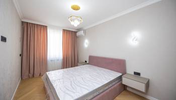 https://images.proimobil.md/NnfzFIm5KeeR1o-KJulgoacuaoeuhQOTEXHXeDUSKaU/resize:fill:350:198:1/gravity:ce/bG9jYWw6Ly8vZXN0YXRlL2xyLzRiYTRlMDhmLTM3NzYtNGMzZC1iZmRlLWM1NDNmNWEyMTc5Ny5qcGVn