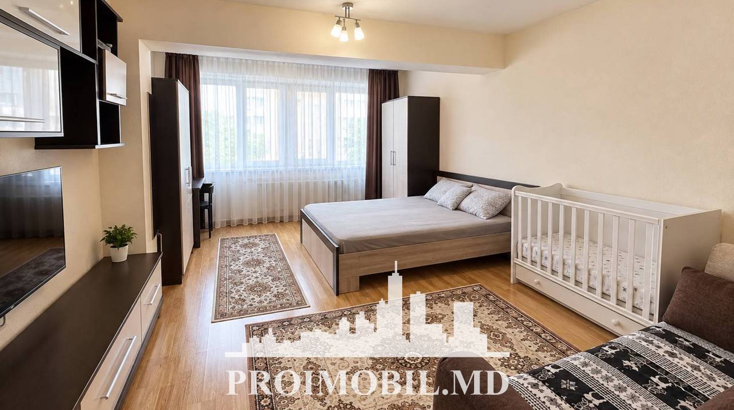 https://images.proimobil.md/NogN7ULBGEz4YaG-2rvWbA6Ep3MTErF7QKQxLE1T9V8/watermark:0.75:so:0:30:0.39/resize:fill:1460:816:1/gravity:ce/bG9jYWw6Ly8vZXN0YXRlL2xyLzVhZjI5ZWJhLTc2NjYtNDIyYy1hOTAyLTdjNzM1NDg3NDNlMS5qcGVn