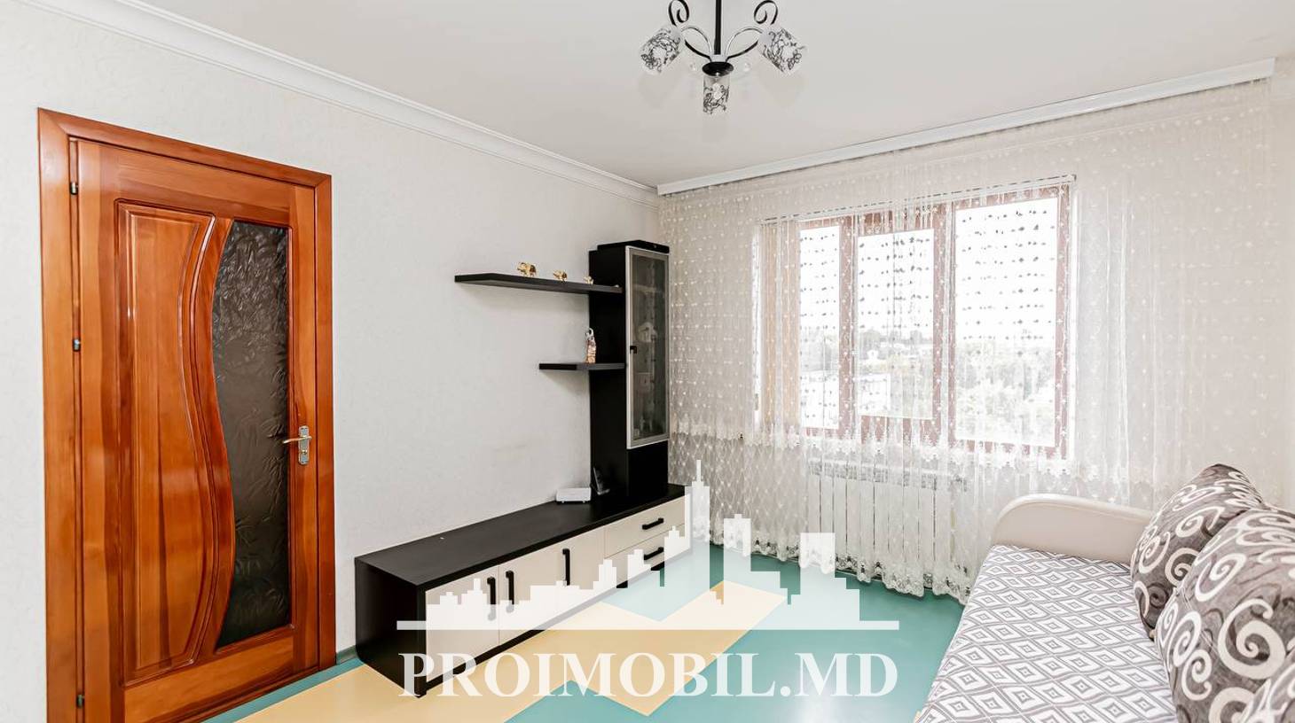 https://images.proimobil.md/NqUn0SpAXVJD8ZIEd-6nCk9SDhNb28_siPpcOLqKeg8/watermark:0.75:so:0:30:0.39/resize:fill:1460:816:1/gravity:ce/bG9jYWw6Ly8vZXN0YXRlL2xyL2E4MGRmMWQzLTA1OTUtNGVjNy1hYWM3LTBkOTU5NTdlOWFkZC5qcGVn