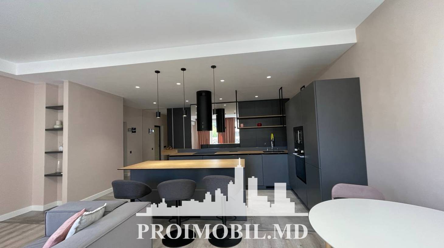 https://images.proimobil.md/NrS1KhD7PUPSvdKXdowfl0rb4ztp7laKOVUAgLf5b6Q/watermark:0.75:so:0:30:0.39/resize:fill:1460:816:1/gravity:ce/bG9jYWw6Ly8vZXN0YXRlL2xyL2U3ZGU0ZTUzLTMxZTEtNDMxZC1hNGI2LTg5Nzk5NTFkYTU1Yy5qcGVn