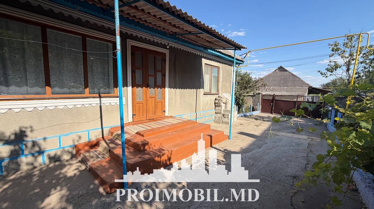 https://images.proimobil.md/NrYeurcZLT7GaV1S8nLljFHvtYl1PDHQfVTO53v79zo/watermark:0.75:so:0:30:0.39/resize:fill:1460:816:1/gravity:ce/bG9jYWw6Ly8vZXN0YXRlL2xyLzlkY2Y1NDJjLTkwZGQtNDRmMi05ZGJjLWQ4OGUzODVhMTI0Zi5qcGVn