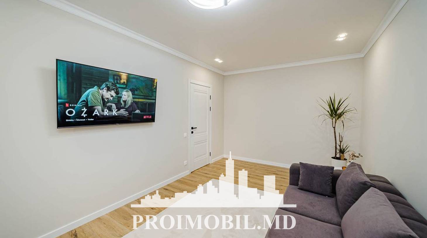 https://images.proimobil.md/NrlMG1EKMYqyr5wYdZNUP_6R9ygu6mCE3vo3_En9lJQ/watermark:0.75:so:0:30:0.39/resize:fill:1460:816:1/gravity:ce/bG9jYWw6Ly8vZXN0YXRlL2xyL2I2ZDYwNWI0LTYxMzEtNDdlNi04ODkyLWE0MzFhZDY3YzM4ZC5qcGVn