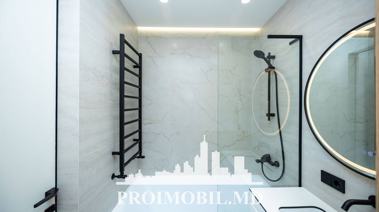 https://images.proimobil.md/Ns2vLLfQAMX9UQpz3MFsGGAfyCHuwl7e6E_F1uafU8k/watermark:0.75:so:0:30:0.39/resize:fill:1460:816:1/gravity:ce/bG9jYWw6Ly8vZXN0YXRlL2xyLzgzOTExMWU5LTFlOTUtNDJjOC1hZDI5LWM5MGVlY2JhMDliMS5qcGVn