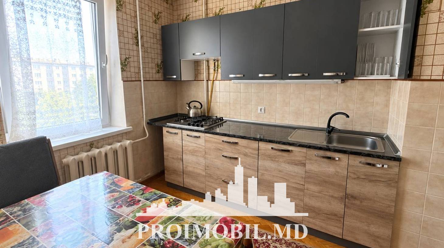 https://images.proimobil.md/NtF2XW7qmo5ynoDfcgUXMBlnPXl4iHIlCx3qELQBWiM/watermark:0.75:so:0:30:0.39/resize:fill:1460:816:1/gravity:ce/bG9jYWw6Ly8vZXN0YXRlL2xyLzZlOTc4YzRkLTU0ODQtNDAwYy1iNDZjLTg2YzkyZWUwZDEwNi5qcGVn