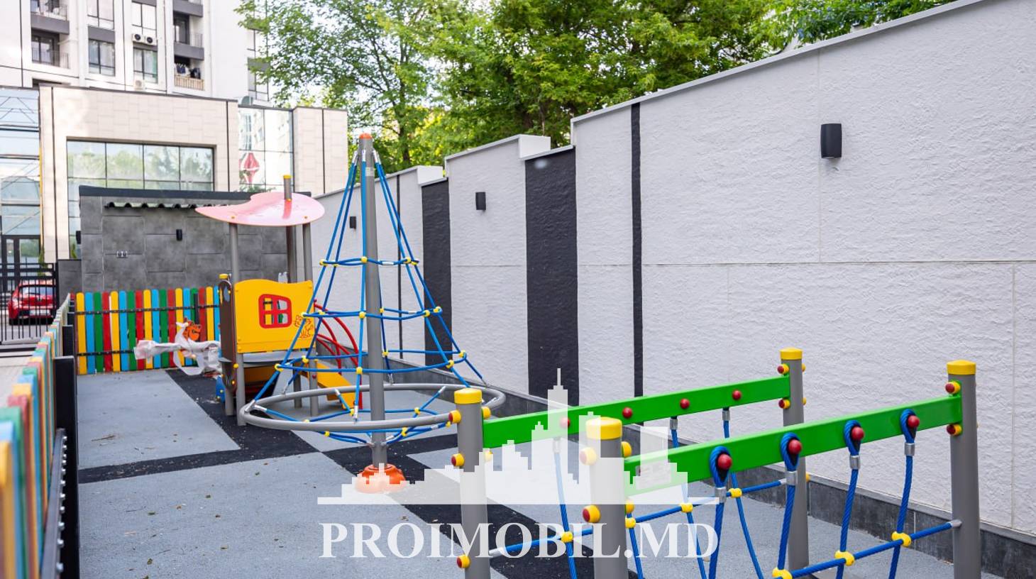 https://images.proimobil.md/Nviz4XWBkZIp-Xxy6PC_7i9sIV8MLM7X2c4FIbGmYI4/watermark:0.75:so:0:30:0.39/resize:fill:1460:816:1/gravity:ce/bG9jYWw6Ly8vZXN0YXRlL2xyLzAwNDg2MjhhLTE1YWUtNGYwZS1hODkyLTE5YTM1ZDU0MmQ3OS5qcGVn