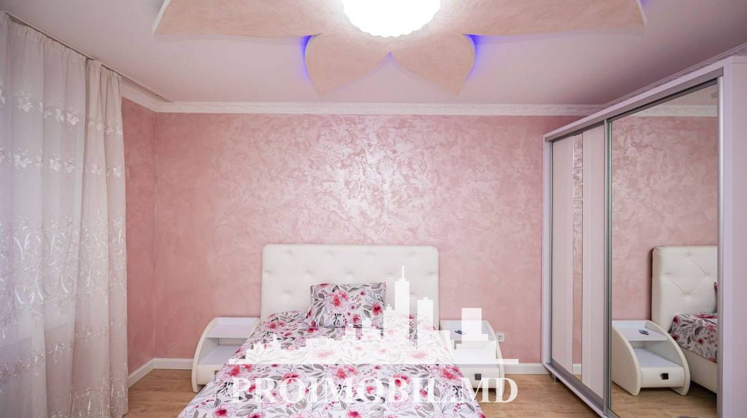 https://images.proimobil.md/NyULTEv4Ng1hy-DyNUn4mN3Ub7qvkLSveIDNscjbn1A/watermark:0.75:so:0:30:0.39/resize:fill:1460:816:1/gravity:ce/bG9jYWw6Ly8vZXN0YXRlL2xyL2VmNWI5MmM1LTNhNjMtNGVkYi05YmQ3LWJhMGIwOGU0OTk1MC5qcGVn