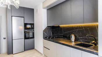 https://images.proimobil.md/NyoDTXSq3DOvjy4cvOZORKBDFtitOfM2y8NyudpyJ0E/resize:fill:350:198:1/gravity:ce/bG9jYWw6Ly8vZXN0YXRlL2xyL2U1ZmM5MWE4LTU2NzUtNDc1Mi04M2M1LTA5MGFmMjVhMTcyNS5qcGVn