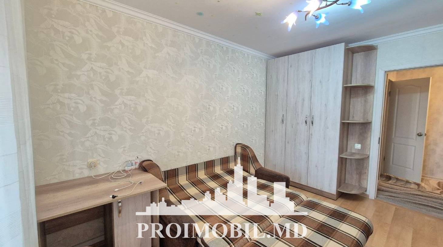 https://images.proimobil.md/O32Te8pXs5RPZSFT_arqZqinTL86XVrIcuiy7H1re7E/watermark:0.75:so:0:30:0.39/resize:fill:1460:816:1/gravity:ce/bG9jYWw6Ly8vZXN0YXRlL2xyLzk2MzAwNWE3LTFkOWEtNGEwMy05MGRhLTQ2ODk4ZDNhMTFiMy5qcGVn