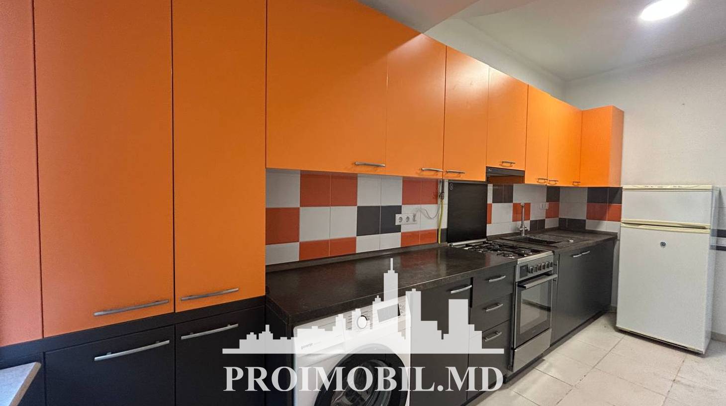 https://images.proimobil.md/O46RCC7fe0kfh9pR83m-IUH6mORYNtfJeZwsQJsaG6Y/watermark:0.75:so:0:30:0.39/resize:fill:1460:816:1/gravity:ce/bG9jYWw6Ly8vZXN0YXRlL2xyLzZhYWZhNTM0LTlmZWYtNGU3ZC1iNWZlLTJhN2IxYzhmMWVhMi5qcGVn