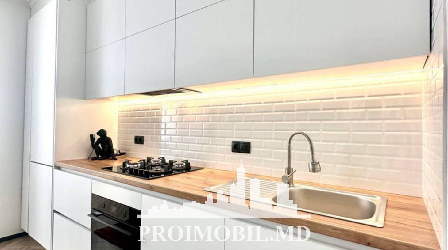 https://images.proimobil.md/O4zhHcMmJQ6HtdX9e_WjaLQUV4VM0fpHPLr6ig_5GxY/watermark:0.75:so:0:30:0.39/resize:fill:1460:816:1/gravity:ce/bG9jYWw6Ly8vZXN0YXRlL2xyLzA3ZTdhMmFkLTYzZDktNDNmNi05Y2I5LThhMjMwYmIxN2Q1MS5qcGVn
