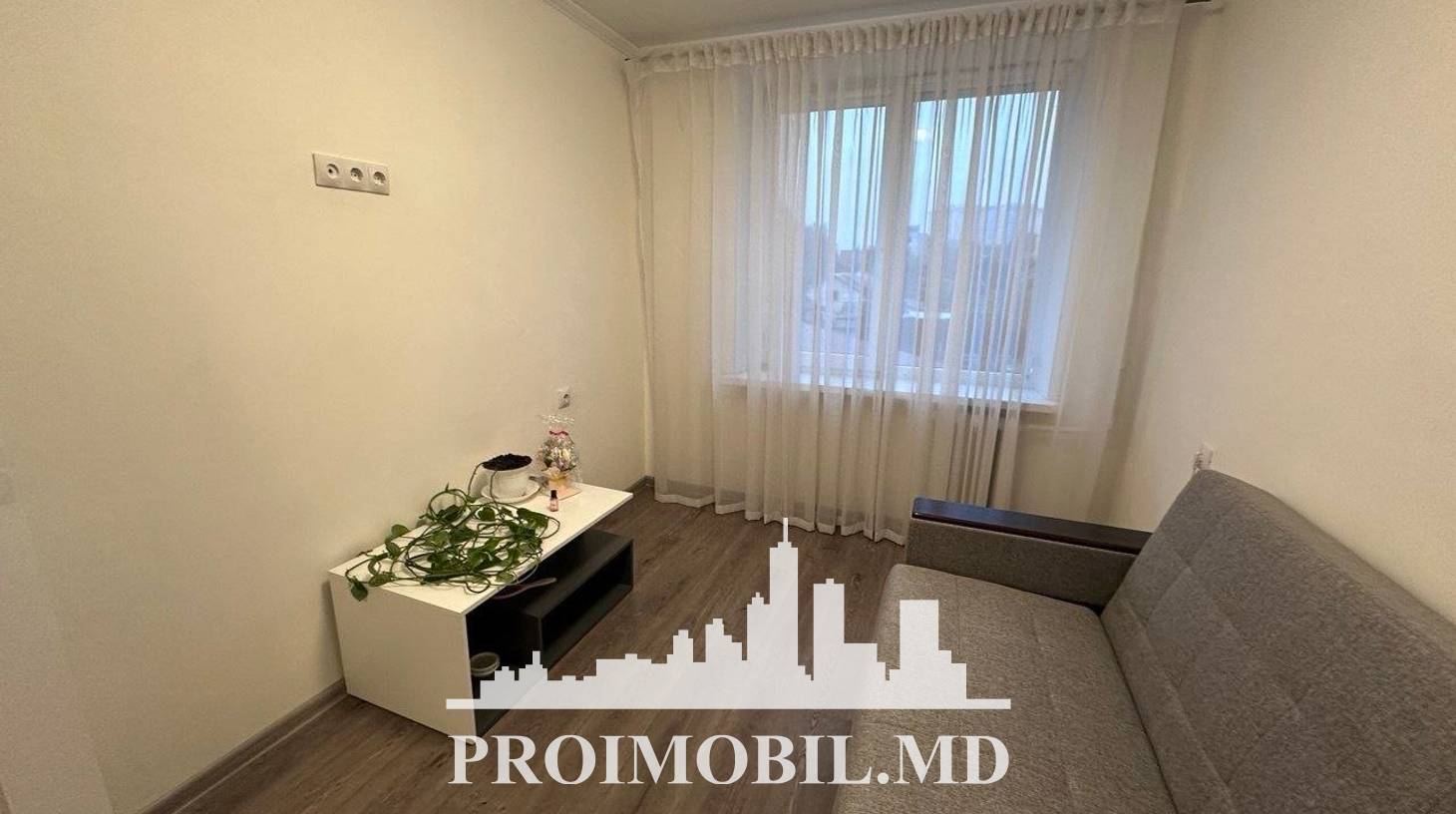 https://images.proimobil.md/O6iLJHeAbJgHE-caMOqttePeX2la1uazL8DhQ4lnZr0/watermark:0.75:so:0:30:0.39/resize:fill:1460:816:1/gravity:ce/bG9jYWw6Ly8vZXN0YXRlL2xyLzk0NzRmOGFlLTkyZGMtNGU3MS1iMWJkLWFlMWY3MmEzMzc2NS5qcGVn