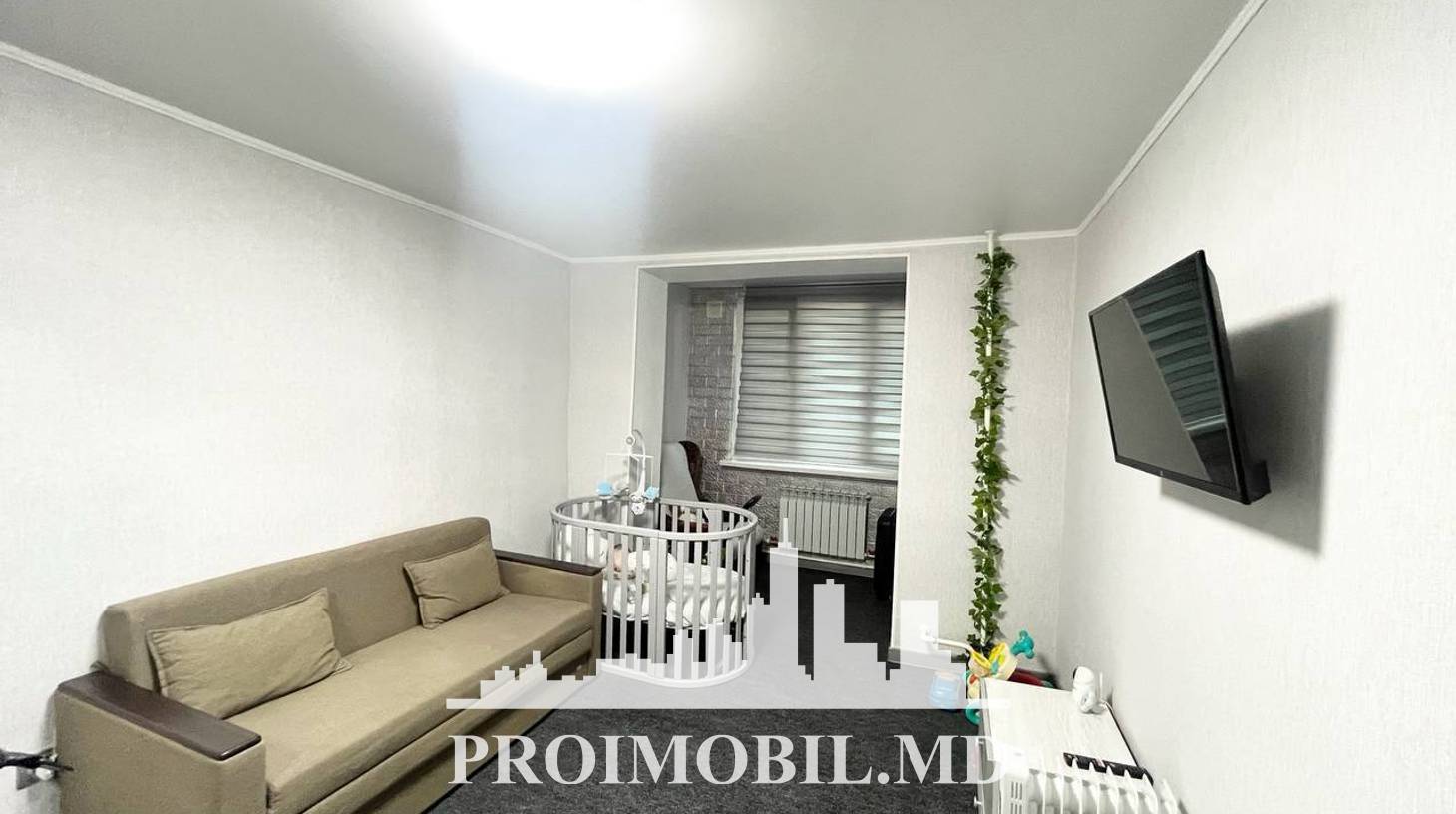 https://images.proimobil.md/O7cTJWyJwntNVeXubLFl4tEbLc_AK0hti6XkWH5h6ak/watermark:0.75:so:0:30:0.39/resize:fill:1460:816:1/gravity:ce/bG9jYWw6Ly8vZXN0YXRlL2xyLzJiODMwYzdjLTYyOGUtNDRkMS05NTNkLWEzMTg3NWE2ZWZjZS5qcGVn