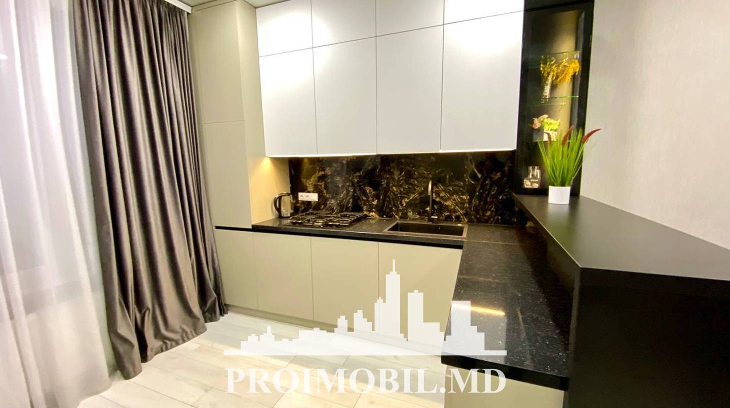 https://images.proimobil.md/O8R7KkVlpQQz3C9GtoP5oeZ7yxByC8aMNqrd_XyuNU4/watermark:0.75:so:0:30:0.39/resize:fill:1460:816:1/gravity:ce/bG9jYWw6Ly8vZXN0YXRlL2xyLzEzYTZkZTQ2LTg2NjYtNDk3OS1hNDEzLWIxYjFjZTg2MzNiNC5qcGVn