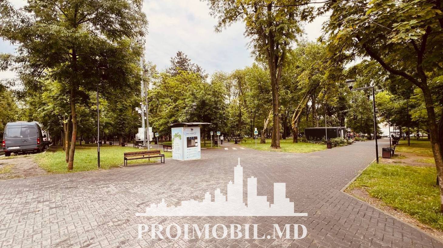https://images.proimobil.md/O9_ccVg233vIym3rC25YWrjj5hBHoAe5MBGfItb0sKc/watermark:0.75:so:0:30:0.39/resize:fill:1460:816:1/gravity:ce/bG9jYWw6Ly8vZXN0YXRlL2xyL2MyMDJkMTE1LTI2NjgtNDU4MC1iZWVhLTg2MDcxOTQ2ZDZmNy5qcGVn