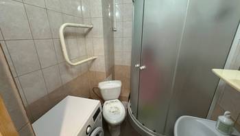 https://images.proimobil.md/OB9AK2qwm119neROiOQL5ToSfEPOAPx0fudKenquJ9E/resize:fill:350:198:1/gravity:ce/bG9jYWw6Ly8vZXN0YXRlL2xyL2Q5MTI2OWFiLWQ5MDMtNDVkNC05MDNjLTgxMDk0MWFiNmRjMy5qcGVn