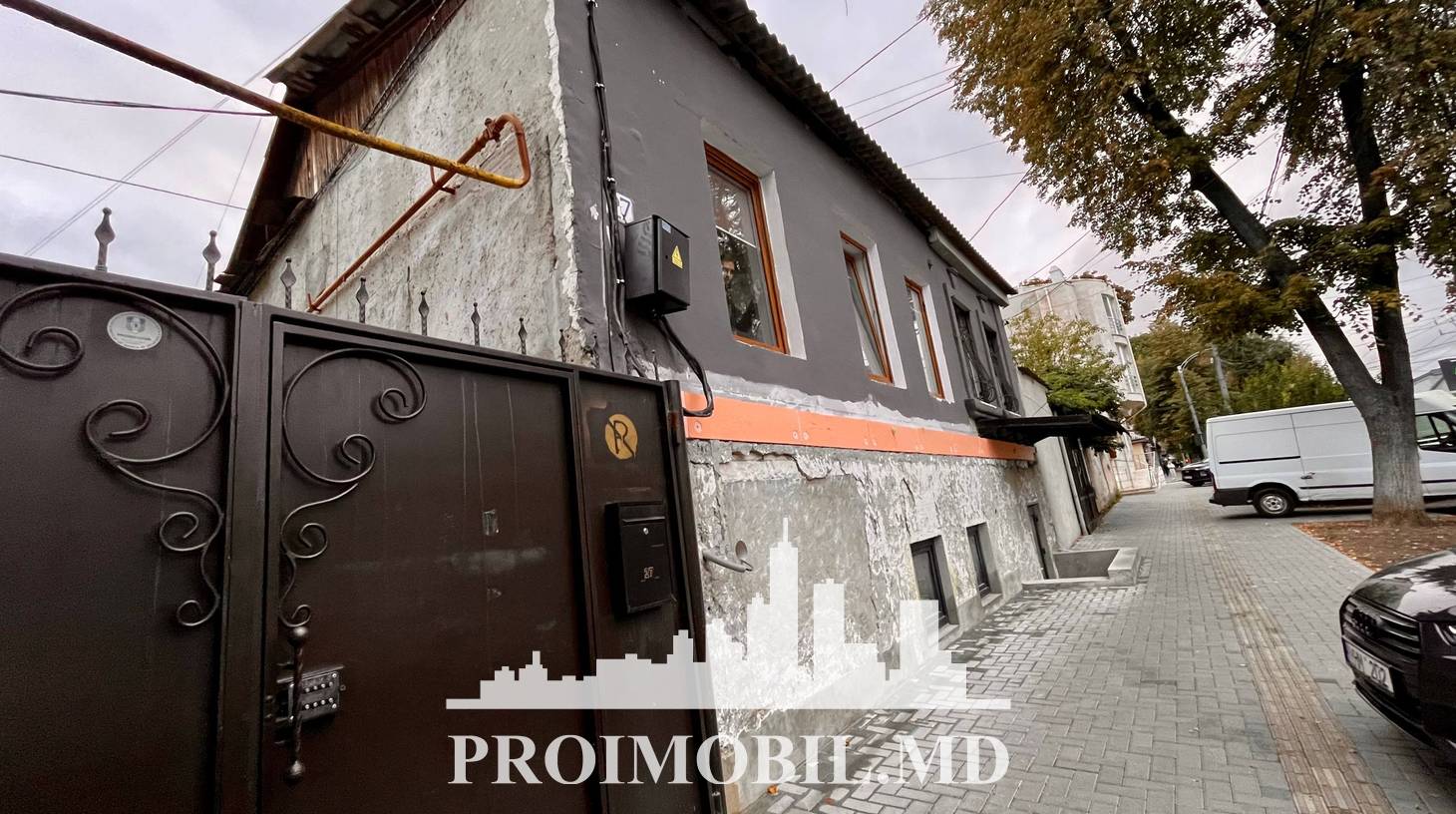 https://images.proimobil.md/OCHL_7bxBWjni2AreJVv8ICeFNTxfp70UHYqj00XNHY/watermark:0.75:so:0:30:0.39/resize:fill:1460:816:1/gravity:ce/bG9jYWw6Ly8vZXN0YXRlL2xyL2E2NmFiOGI4LWQ2YWItNDM4Yi04ZWRkLWVlZmIwZDg2MDE2ZC5qcGVn