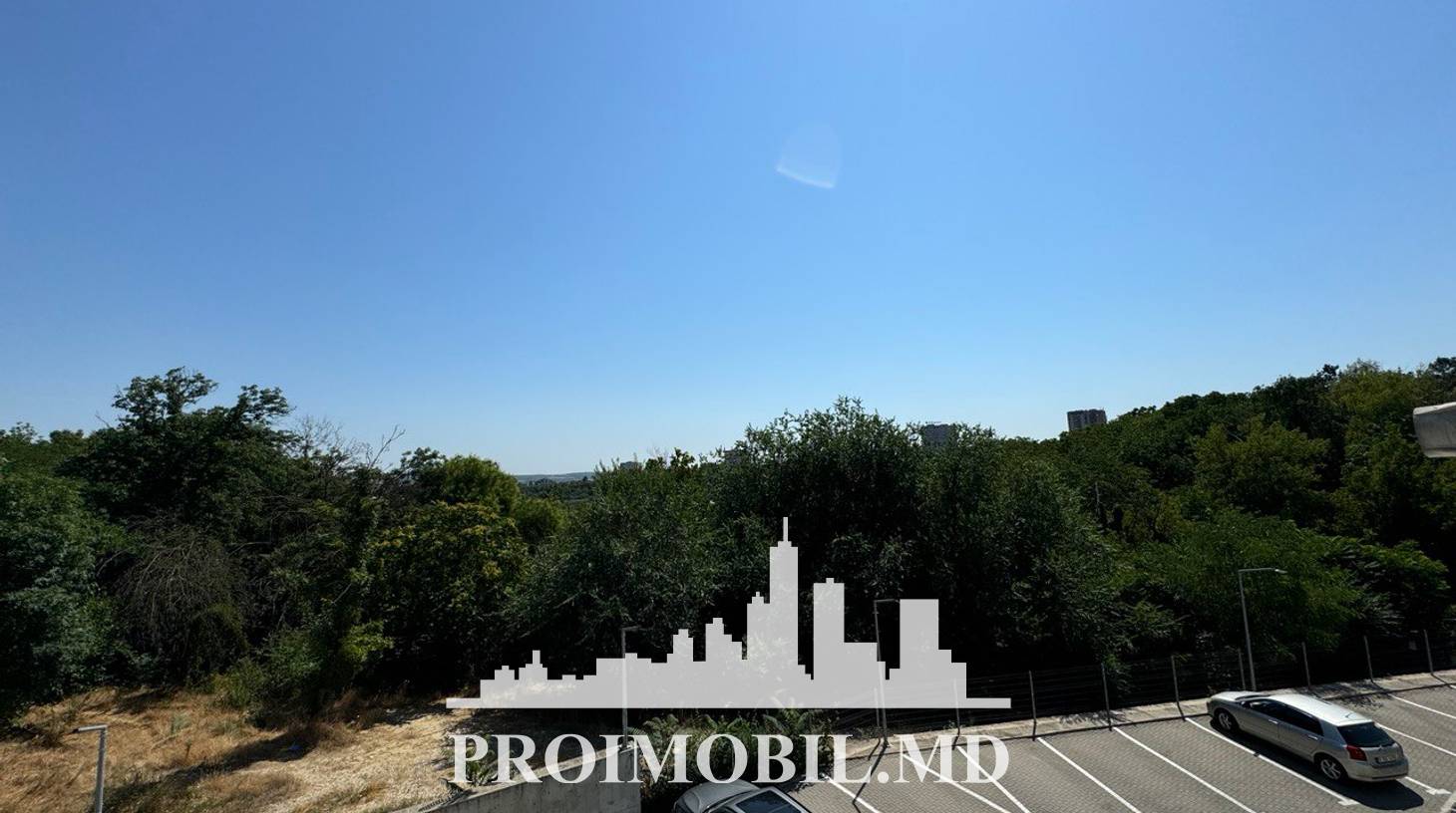 https://images.proimobil.md/OE_p7Uq5NnD6uslCLAAeEPebxqbJYsB8J9cIF0Cug3w/watermark:0.75:so:0:30:0.39/resize:fill:1460:816:1/gravity:ce/bG9jYWw6Ly8vZXN0YXRlL2xyL2QyZTYxOTdlLTEyMmEtNDhmNi05NTBlLWFlMTZkNWNjMGNmMy5qcGVn