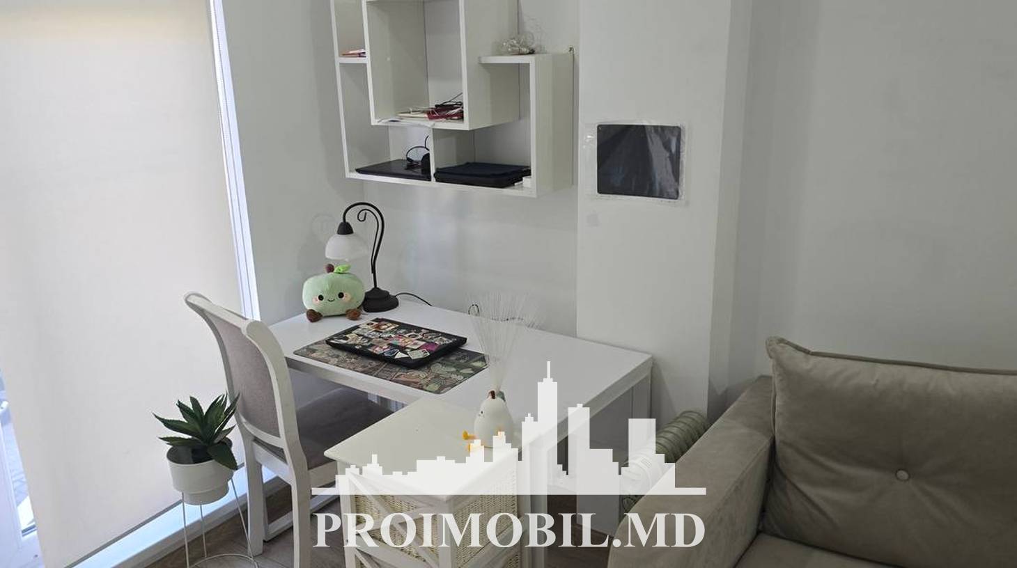https://images.proimobil.md/OH5K57Fe1ST39-Q7pFHLVqSzqll19pTckkpC31HLMJI/watermark:0.75:so:0:30:0.39/resize:fill:1460:816:1/gravity:ce/bG9jYWw6Ly8vZXN0YXRlL2xyLzIwZTAzNTQwLTQ2YmItNDkyYi04OGMzLTI1MDYwMzQxOTcwYS5qcGVn