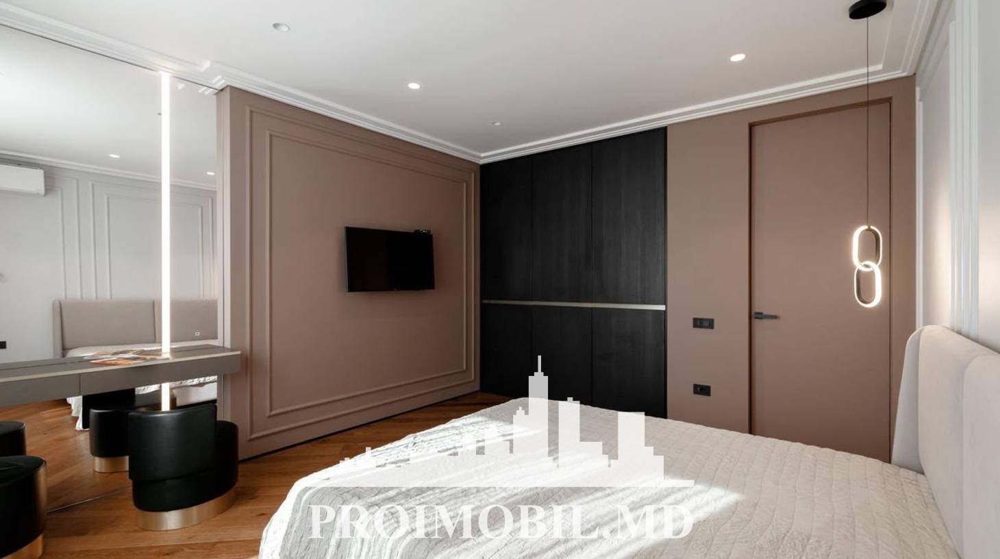 https://images.proimobil.md/OIRxRvEj-p4ci5LS5Whq5NAg3nEe5oOuXAZLgq5plqs/watermark:0.75:so:0:30:0.39/resize:fill:1460:816:1/gravity:ce/bG9jYWw6Ly8vZXN0YXRlL2xyLzJmMDVkOWFkLTJkY2MtNGYwYS1hZjQyLTRkMTFhYTk1ODliMS5qcGVn