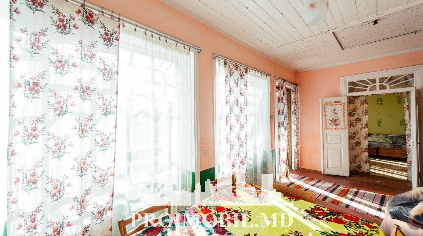 https://images.proimobil.md/OLlAD826UIxa71U1CahM5vQH8lvZxx9KvWC92Uha2dw/watermark:0.75:so:0:30:0.39/resize:fill:1460:816:1/gravity:ce/bG9jYWw6Ly8vZXN0YXRlL2xyLzBkYTMyZjY1LTc4NmQtNGNhYi04MzIwLWE2OWVhMWUwY2Q0MC5qcGVn
