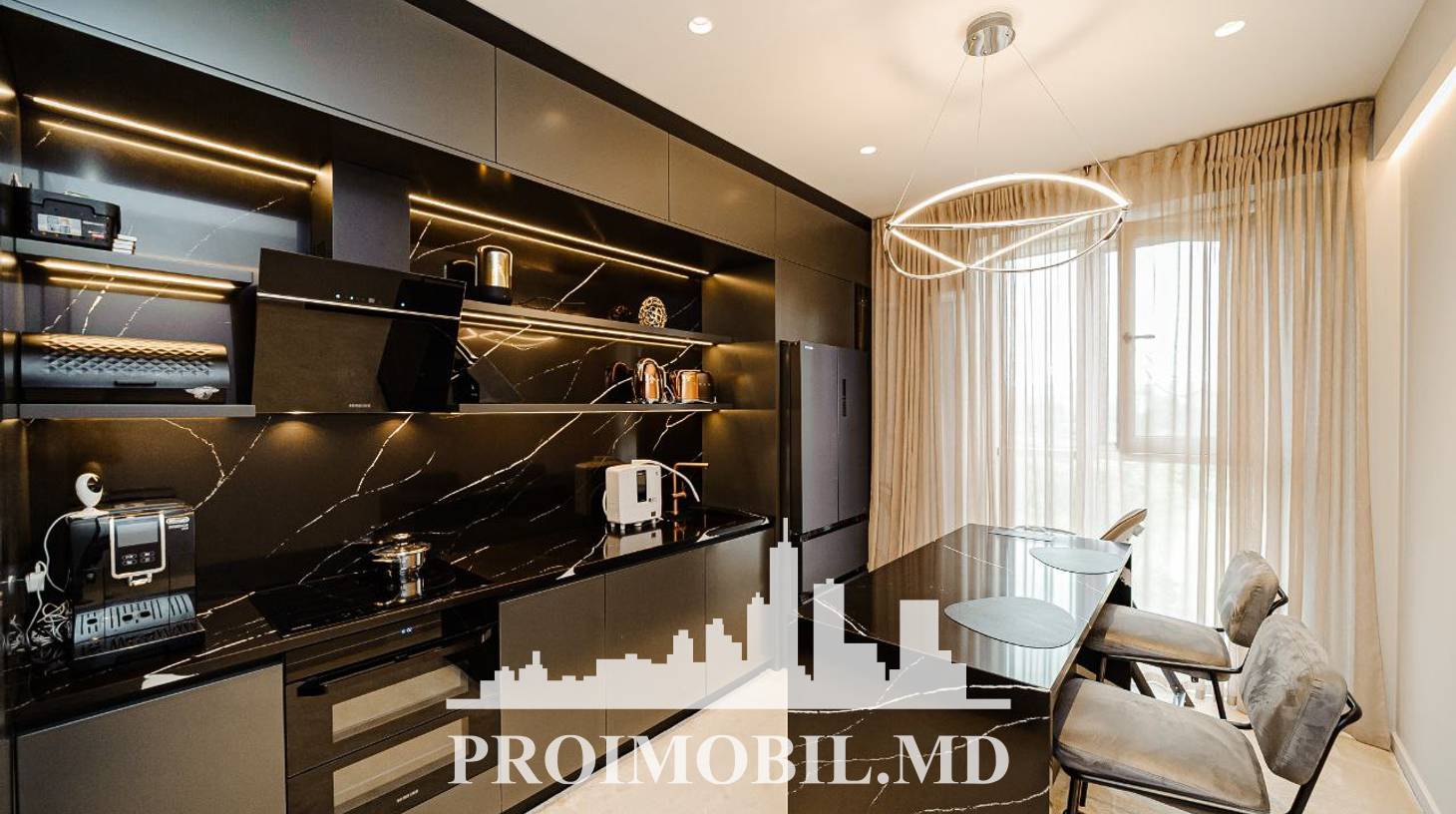 https://images.proimobil.md/OO3J2lAN2K1IiAZpOqvtQChoYyPdLjS0mtaVy4-8_ZM/watermark:0.75:so:0:30:0.39/resize:fill:1460:816:1/gravity:ce/bG9jYWw6Ly8vZXN0YXRlL2xyLzA4ZDA2YjljLWRkZDgtNDg1OC1iYmI4LWRkZjliYjUwOWZhNy5qcGVn