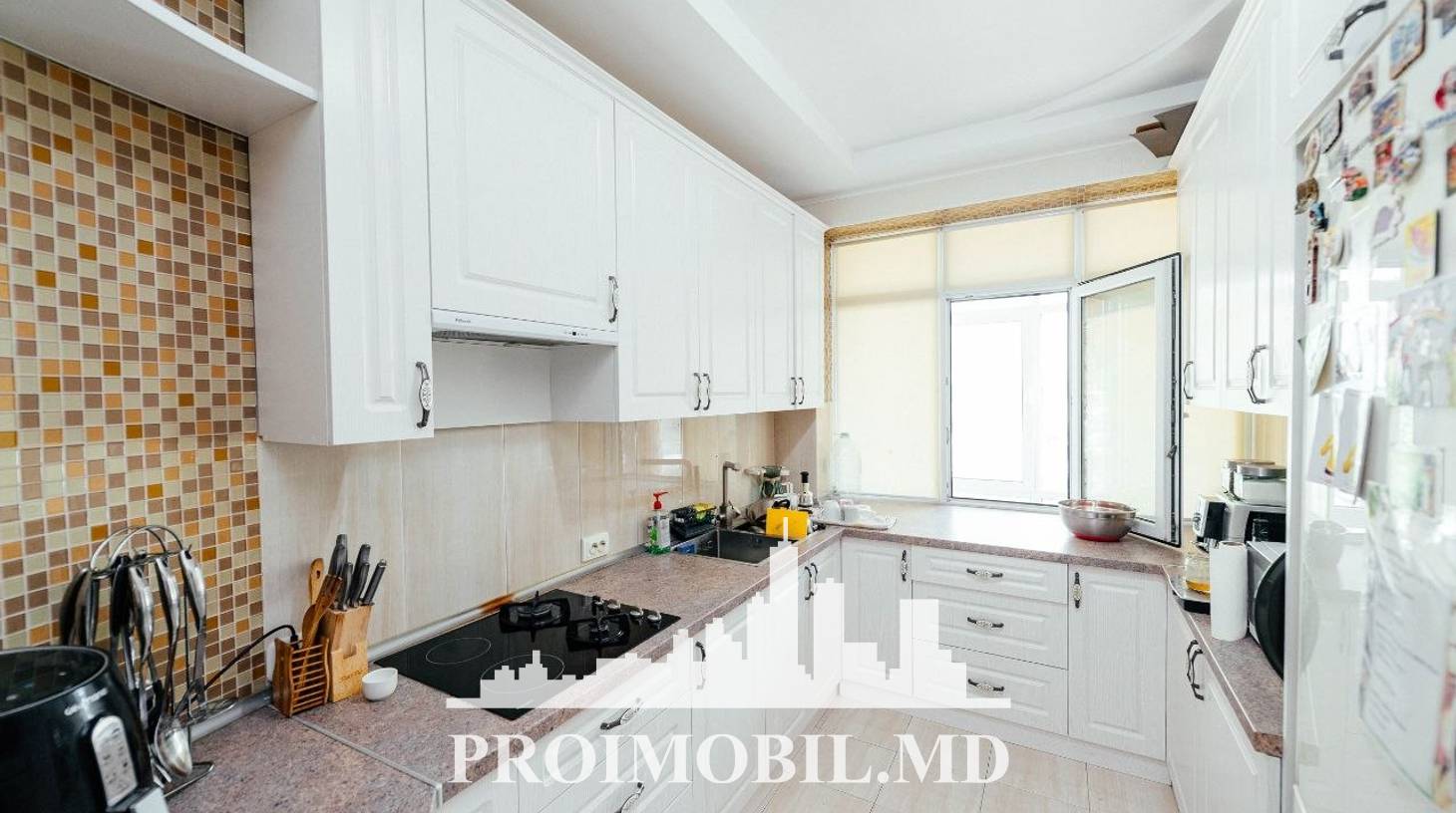 https://images.proimobil.md/OO8WbP9AnEfXBADO8Wvf2q1Ao2apm1ZgCq_hXELlXUs/watermark:0.75:so:0:30:0.39/resize:fill:1460:816:1/gravity:ce/bG9jYWw6Ly8vZXN0YXRlL2xyLzk1MjczZDIxLWViNGUtNGQwZi04MDYzLThmZmE3ZThlYTRlYS5qcGVn